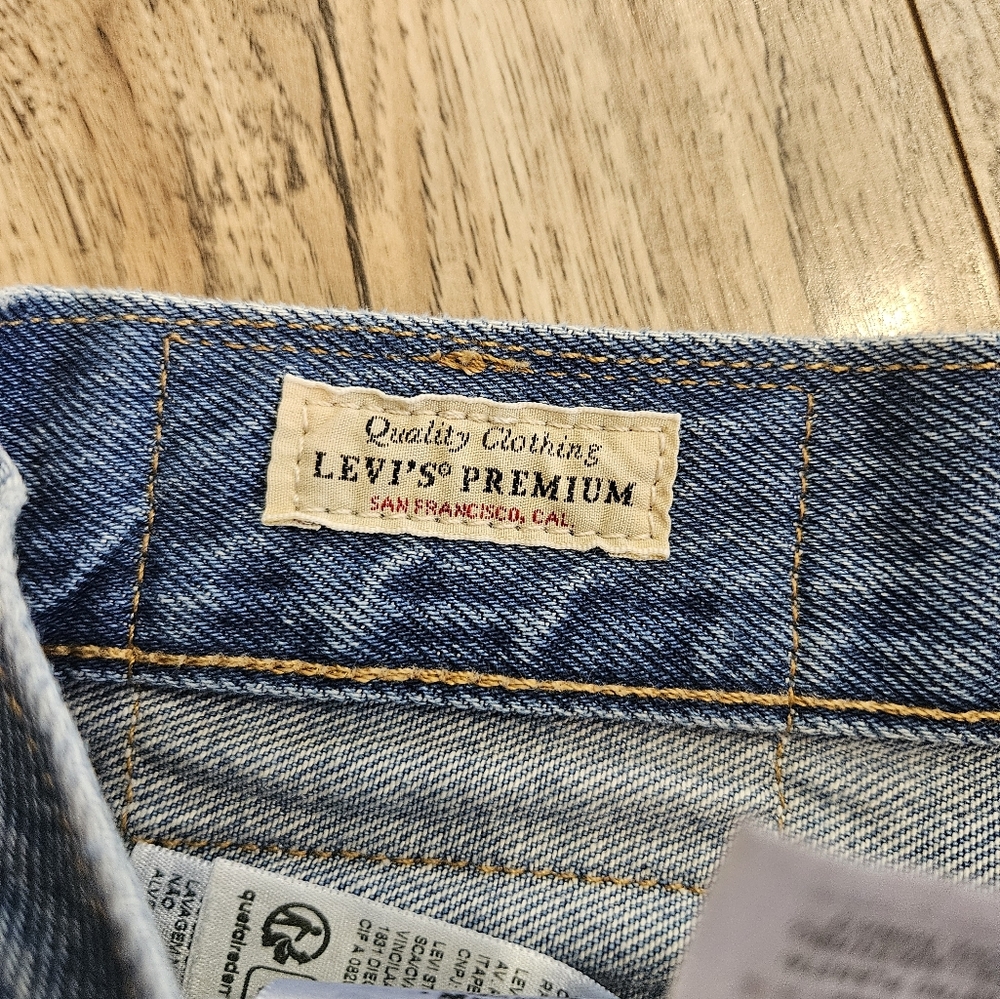 Levi’s Button Fly Cut Off Medium Wash Jeans 34 Waist 501's - Picture 2 of 6